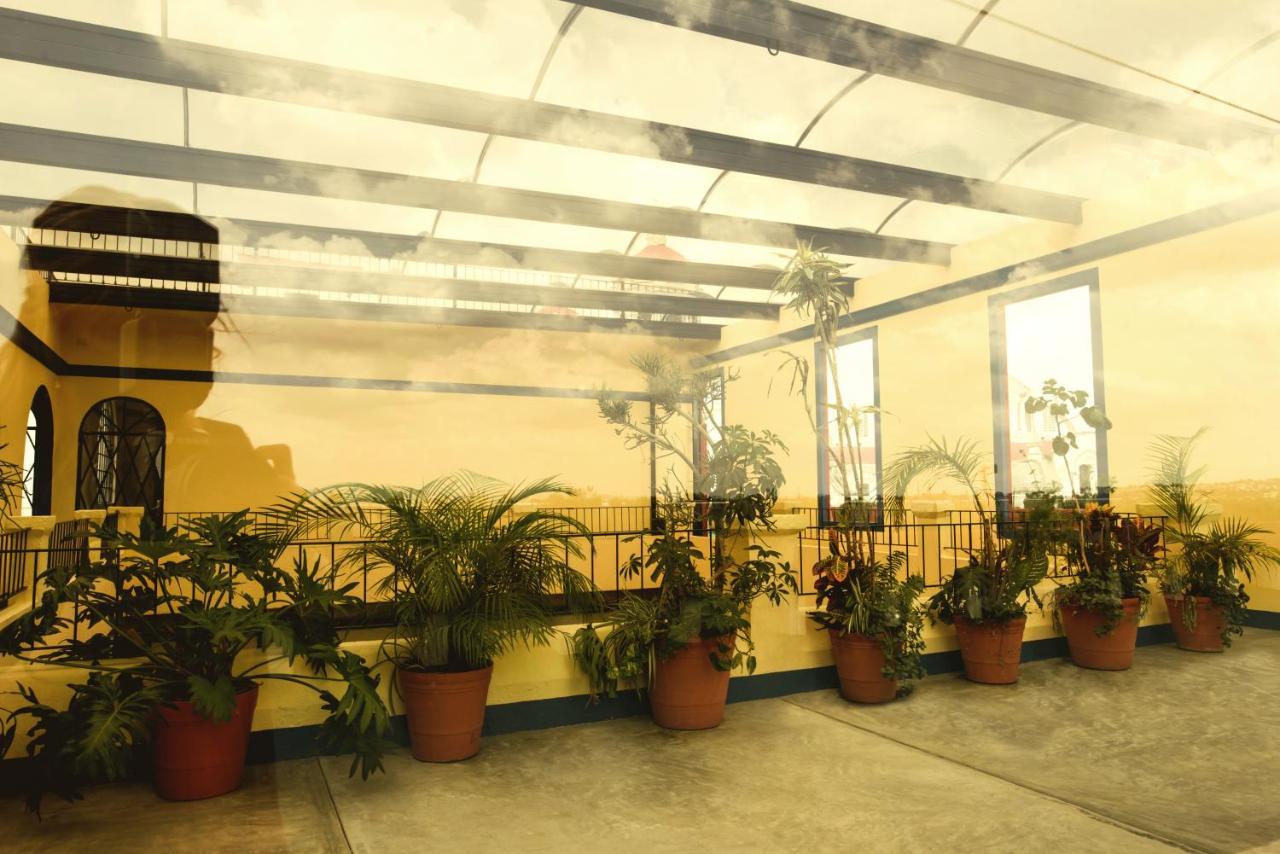 Hotel Colonial
